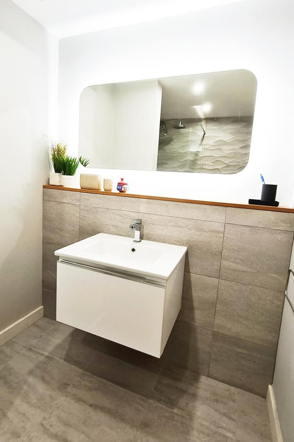 In Chorlton And Close To Everything Apartment *